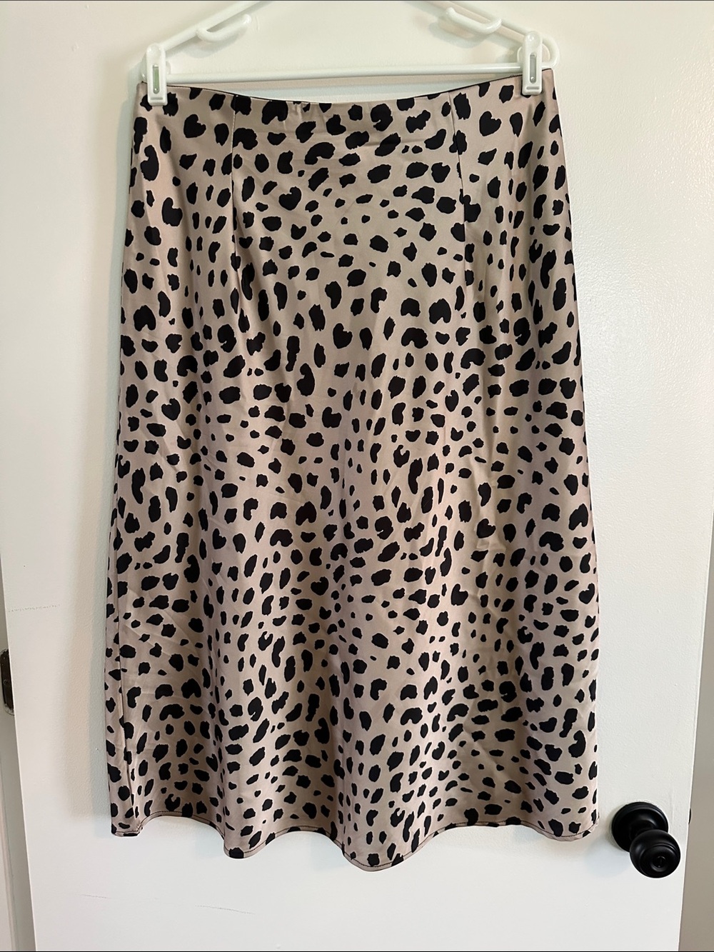 unbranded leopard/cheetah print satin slip midi skirt